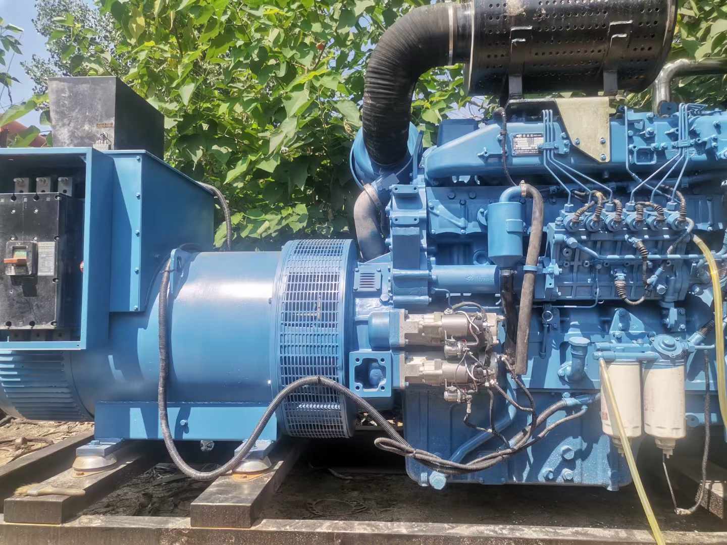 富蕴详细说明降低 800kW 柴油发电机输出电流波动的方法